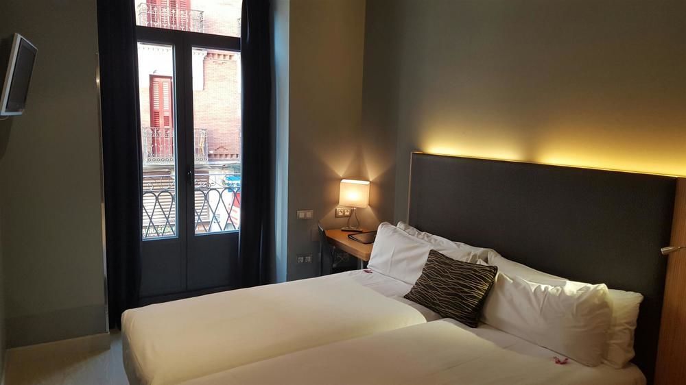 Petit Palace Tres Cruces Madrid Esterno foto