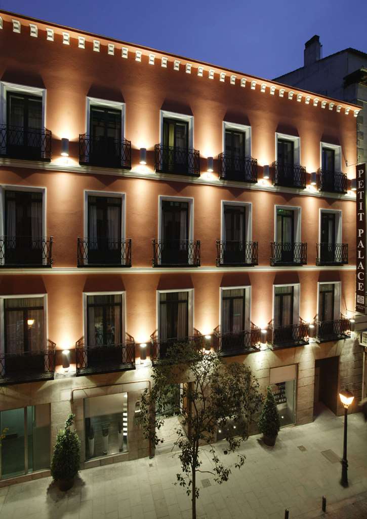 Petit Palace Tres Cruces Madrid Esterno foto